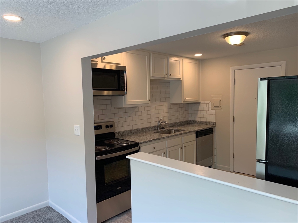 9 Dyer Court C