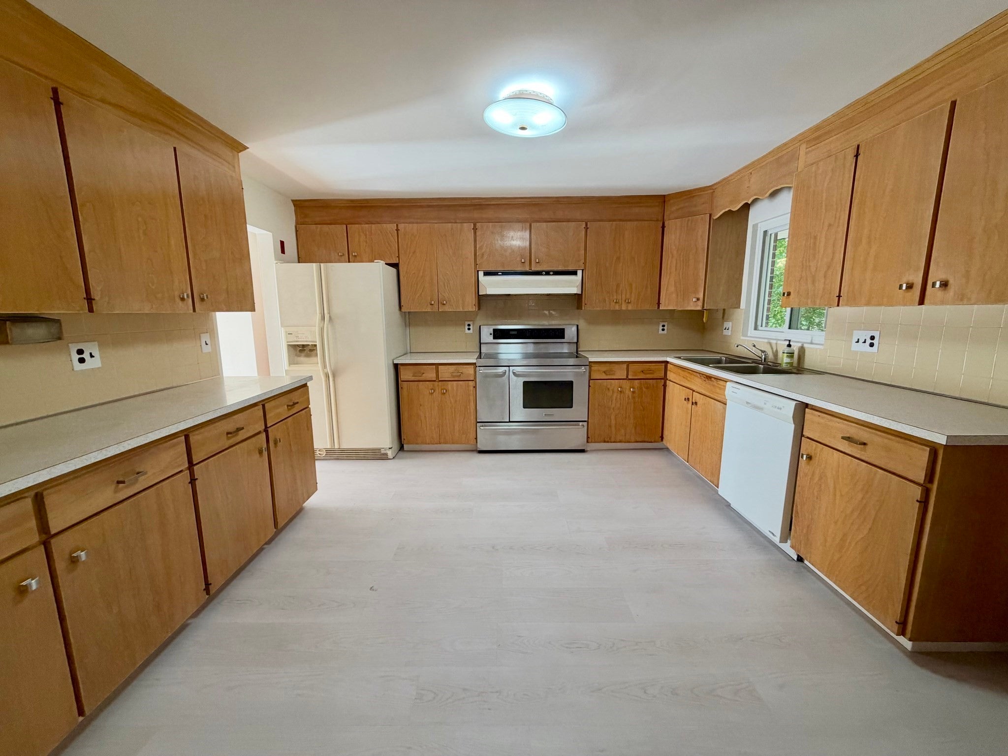 153 Hawthorne Rd #153, Waltham, MA, 153 Hawthorne Rd #153, Waltham, MA Photo #2