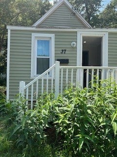 Photo of 37 Edgewood Avenue, Stoughton, MA
