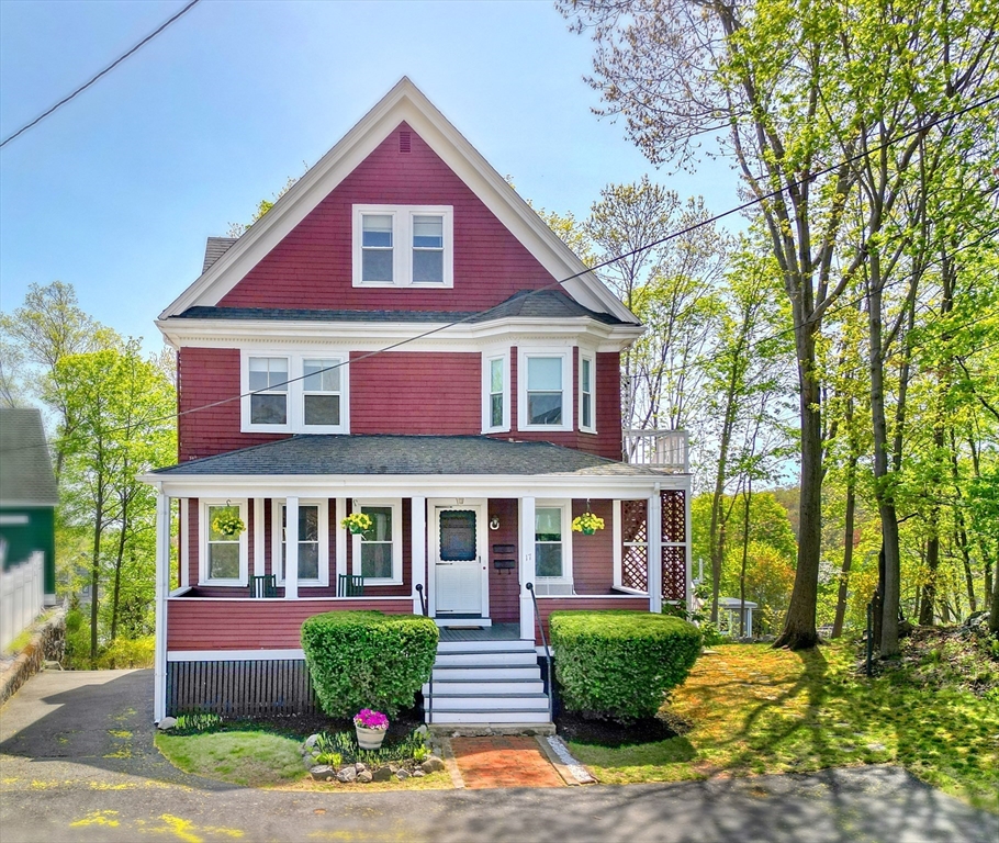 17 Ashmont Park