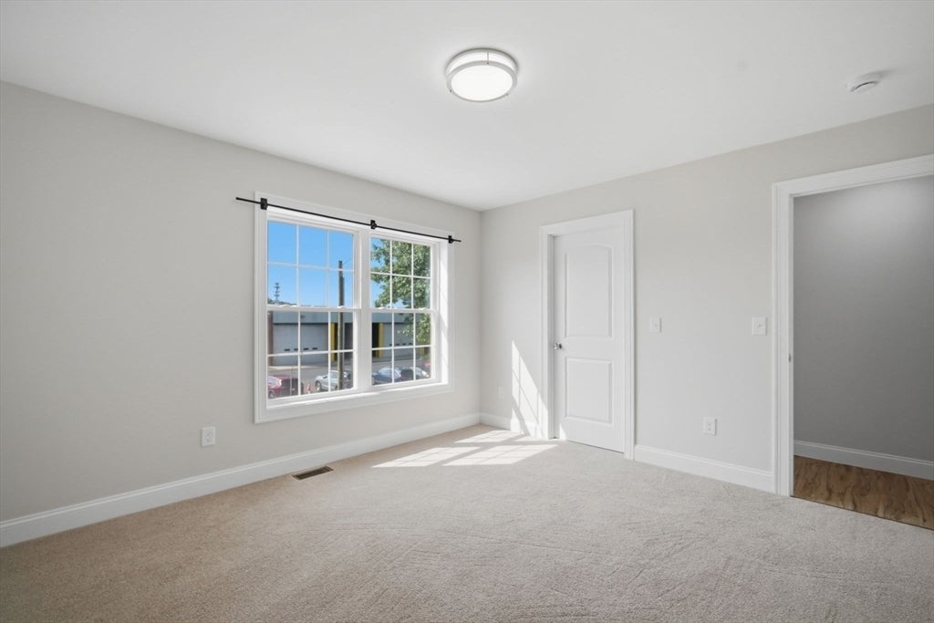 24 Medford St, Springfield, MA Photo #17