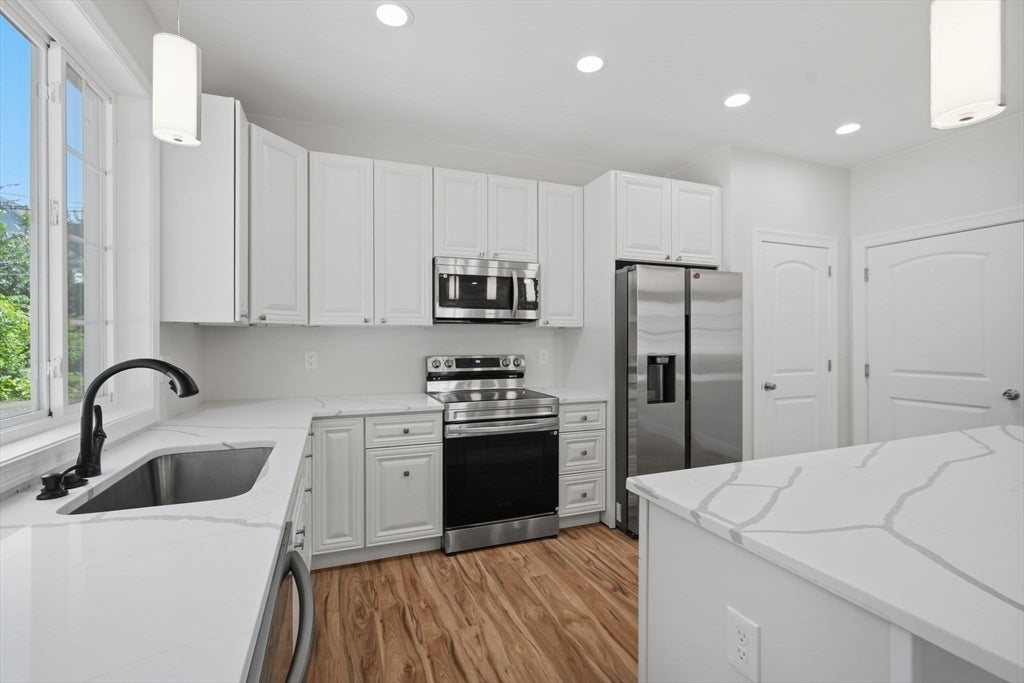 24 Medford St, Springfield, MA Photo #10
