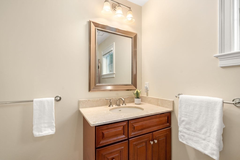 3 Mcgill Ct, Hopkinton, MA Photo #26