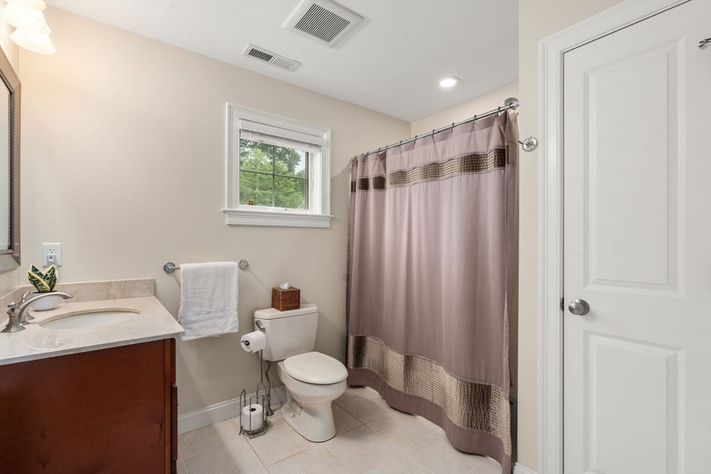 3 Mcgill Ct, Hopkinton, MA Photo #25