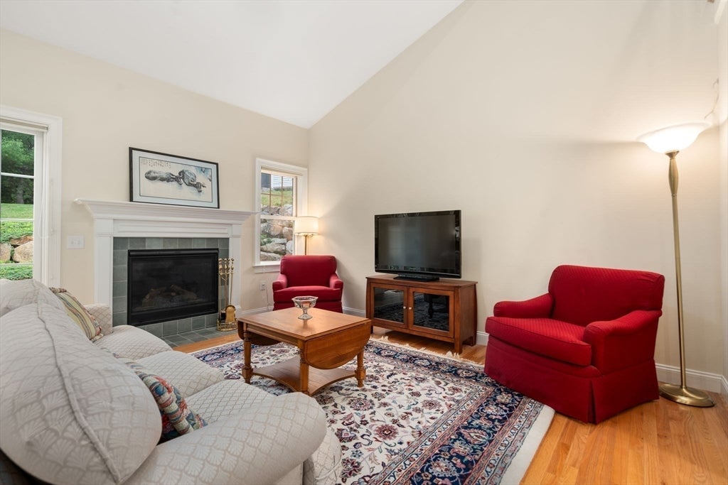 3 Mcgill Ct, Hopkinton, MA Photo #13
