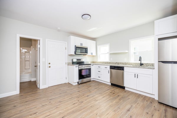 5 S HARLEM ST APT 1, WORCESTER, MA 01610 - Image 7a31b8d50e50b0499edfccffd4febe72/2196333422