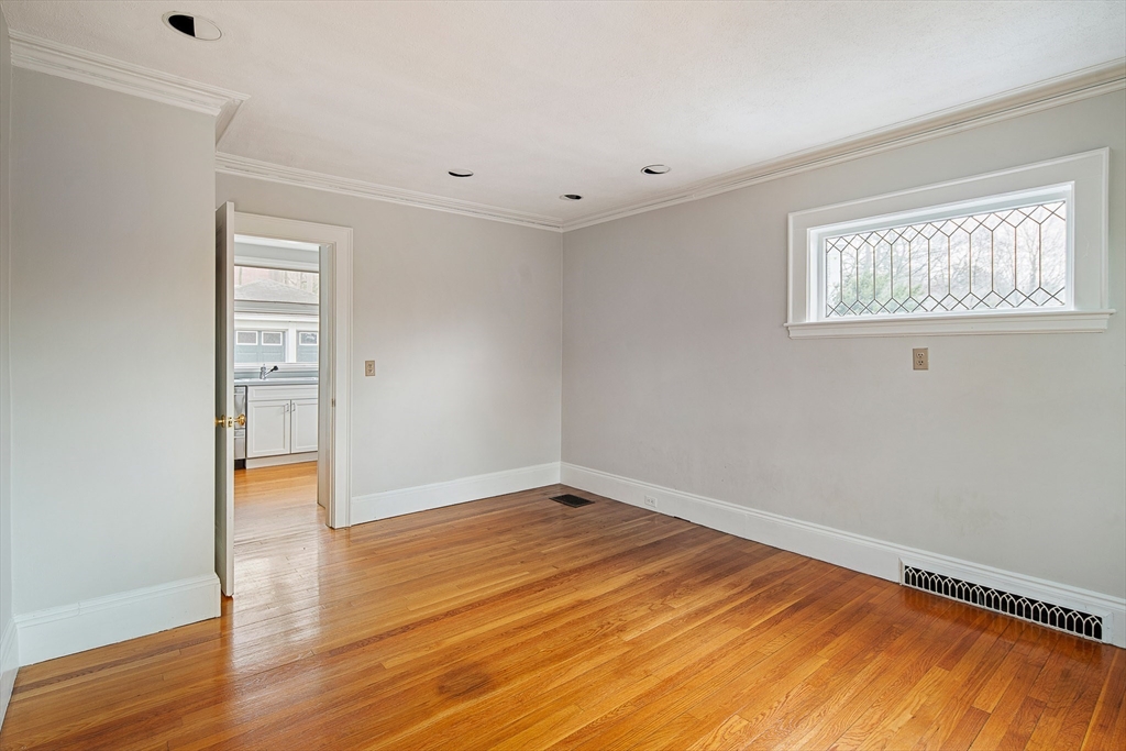 110 Leonard St