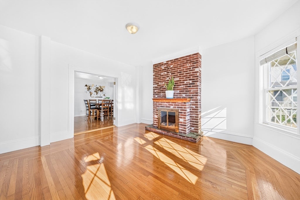 546 Shirley St