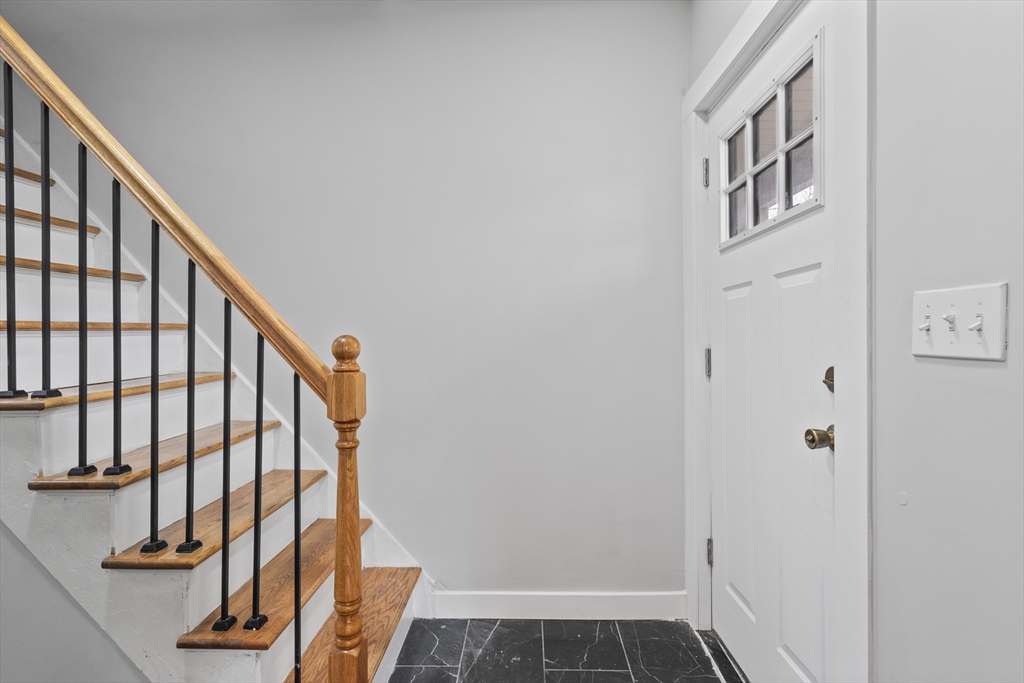 94 Pleasant St 94