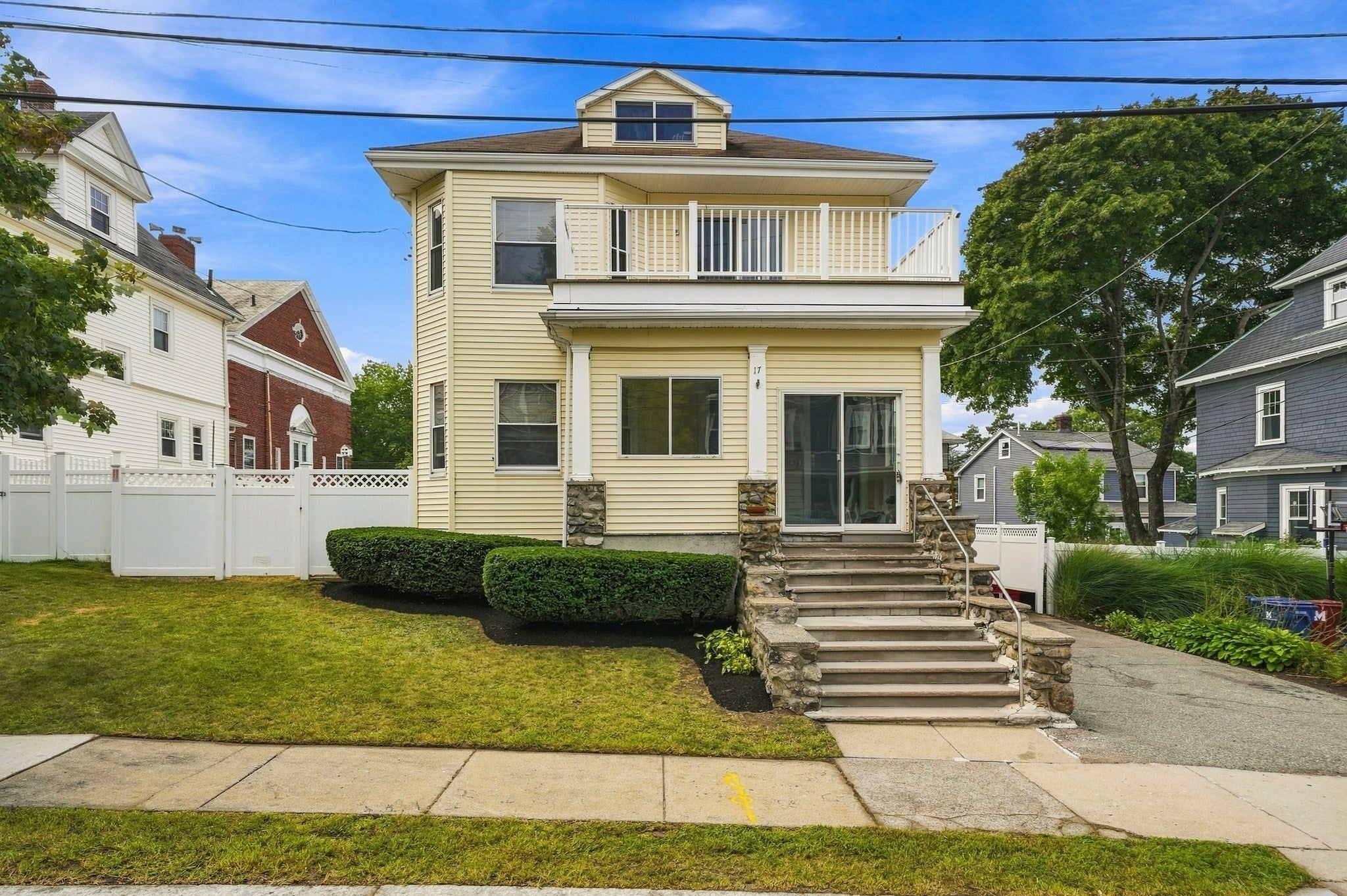 17 Linden Rd, Melrose, MA, 17 Linden Rd, Melrose, MA Photo #2