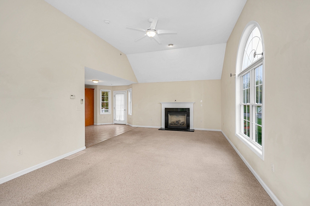 21 Colonial Farm Rd, Haverhill, MA Photo #14