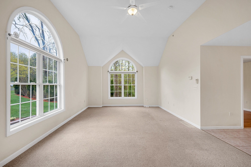 21 Colonial Farm Rd, Haverhill, MA Photo #16