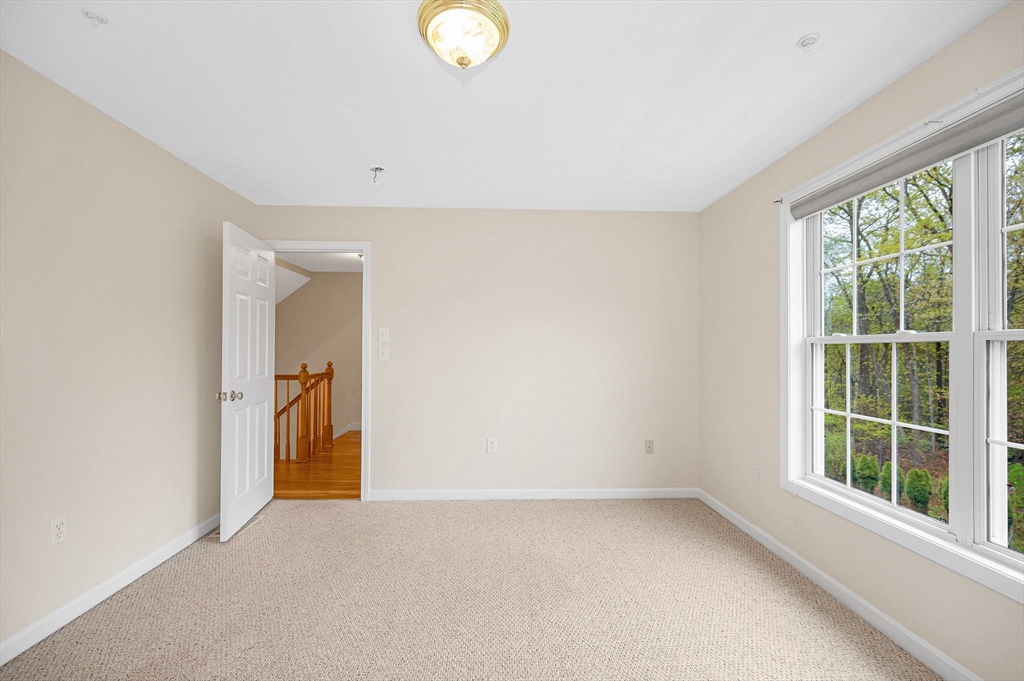 21 Colonial Farm Rd, Haverhill, MA Photo #26