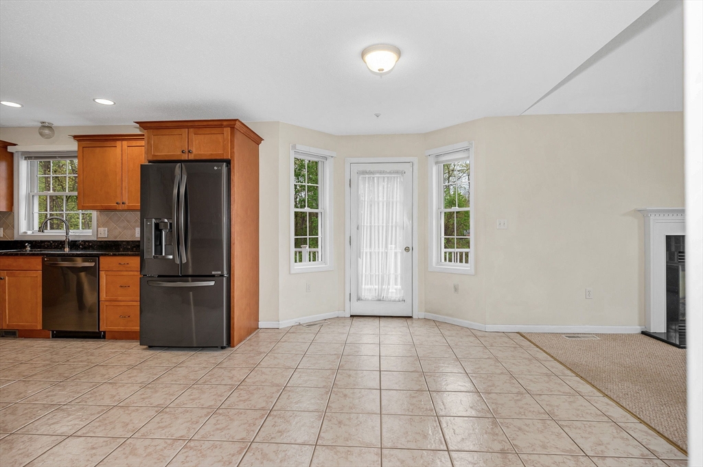 21 Colonial Farm Rd, Haverhill, MA Photo #7