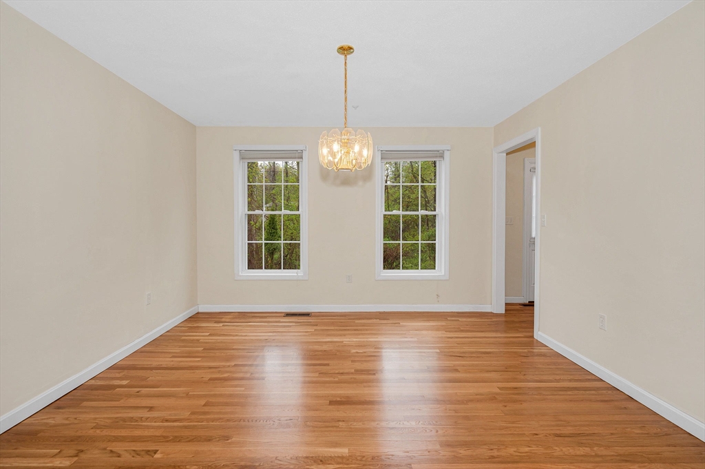 21 Colonial Farm Rd, Haverhill, MA Photo #6