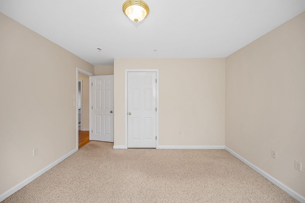 21 Colonial Farm Rd, Haverhill, MA Photo #28