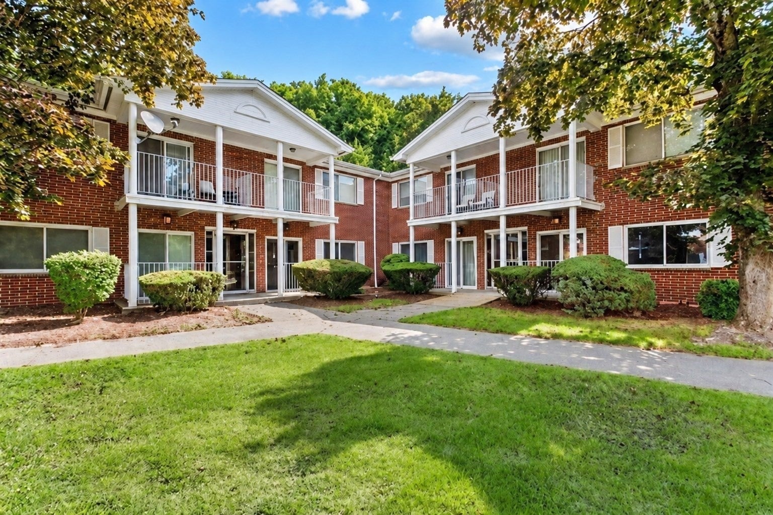 Photo of 47 Bayberry Dr, Sharon, MA