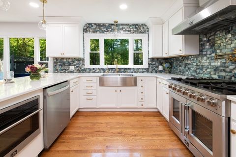 6 Running Stream Road Rehoboth MA 02769