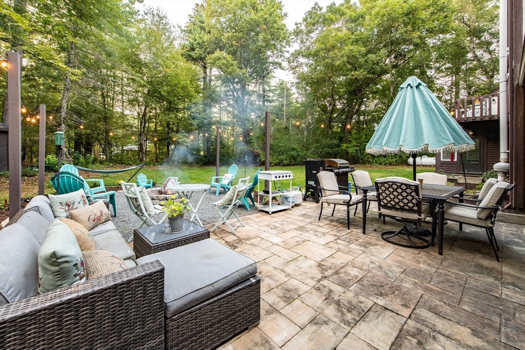 6 Running Stream Road