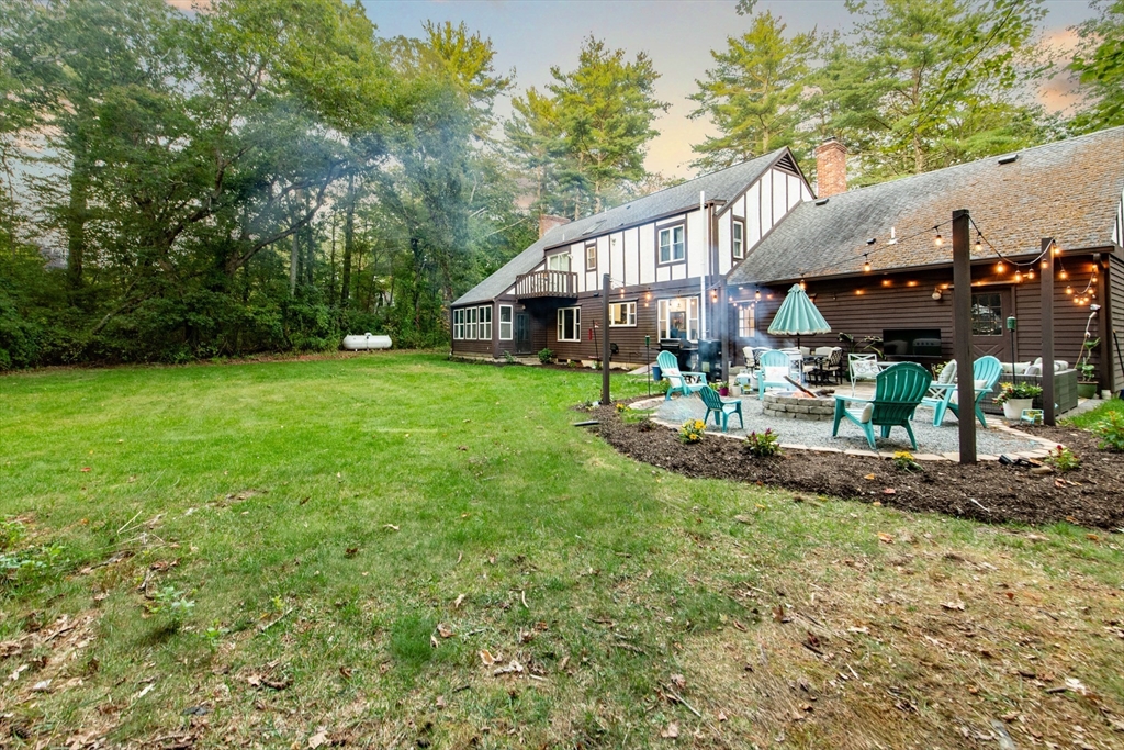 6 Running Stream Road