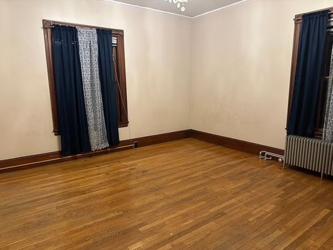 Photo of 127 Hawthorn St #2, New Bedford, MA 02740 (MLS # 73513128)