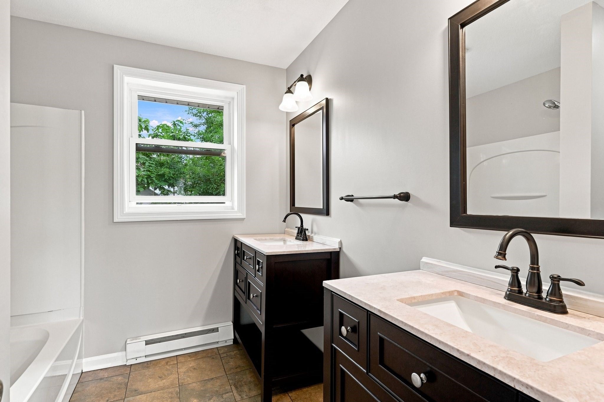 192 Empire St, Chicopee, MA Photo #22