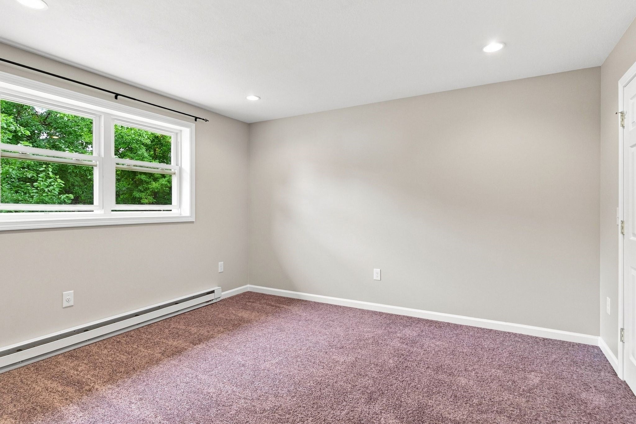 192 Empire St, Chicopee, MA Photo #25