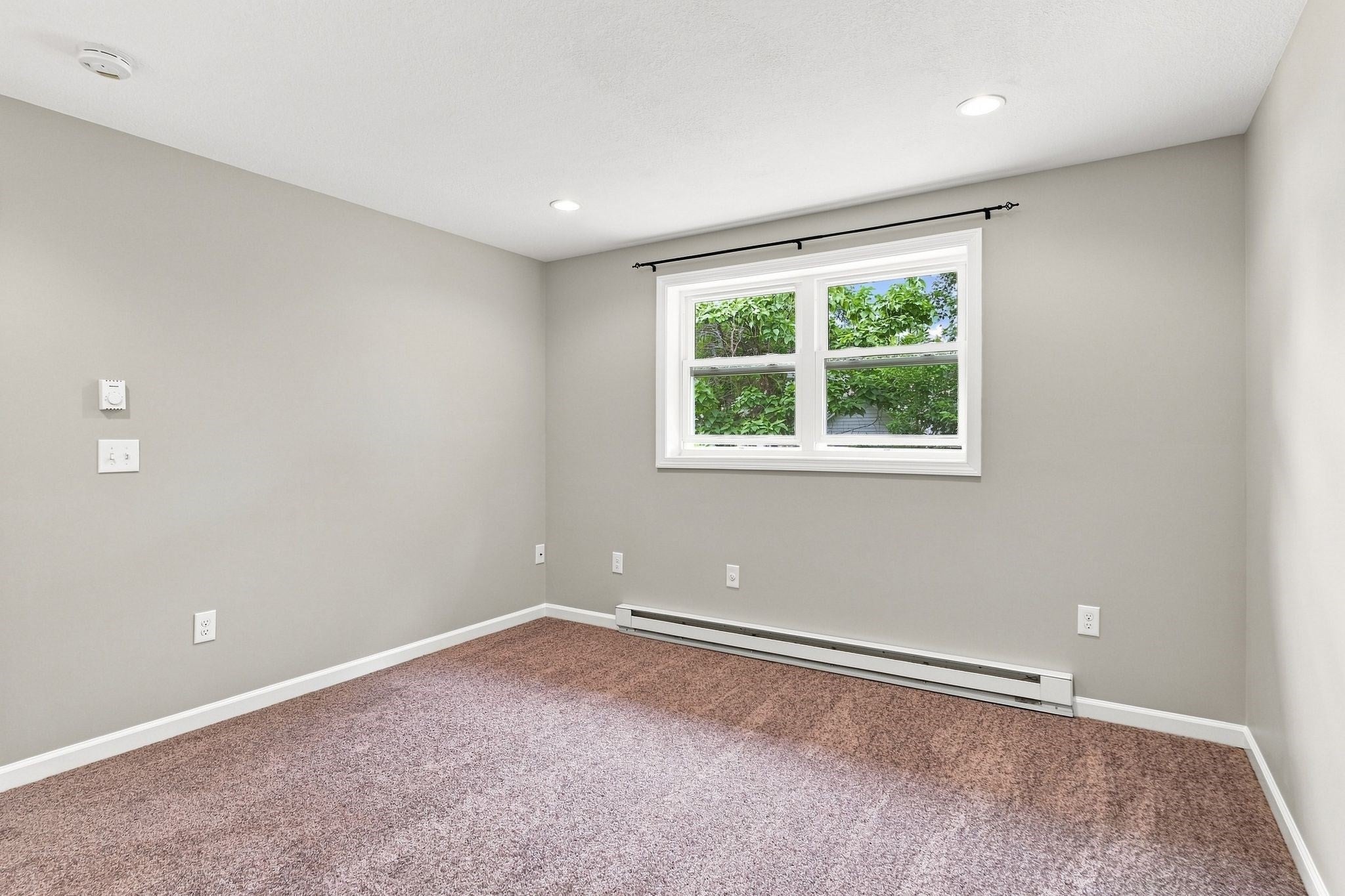 192 Empire St, Chicopee, MA Photo #26