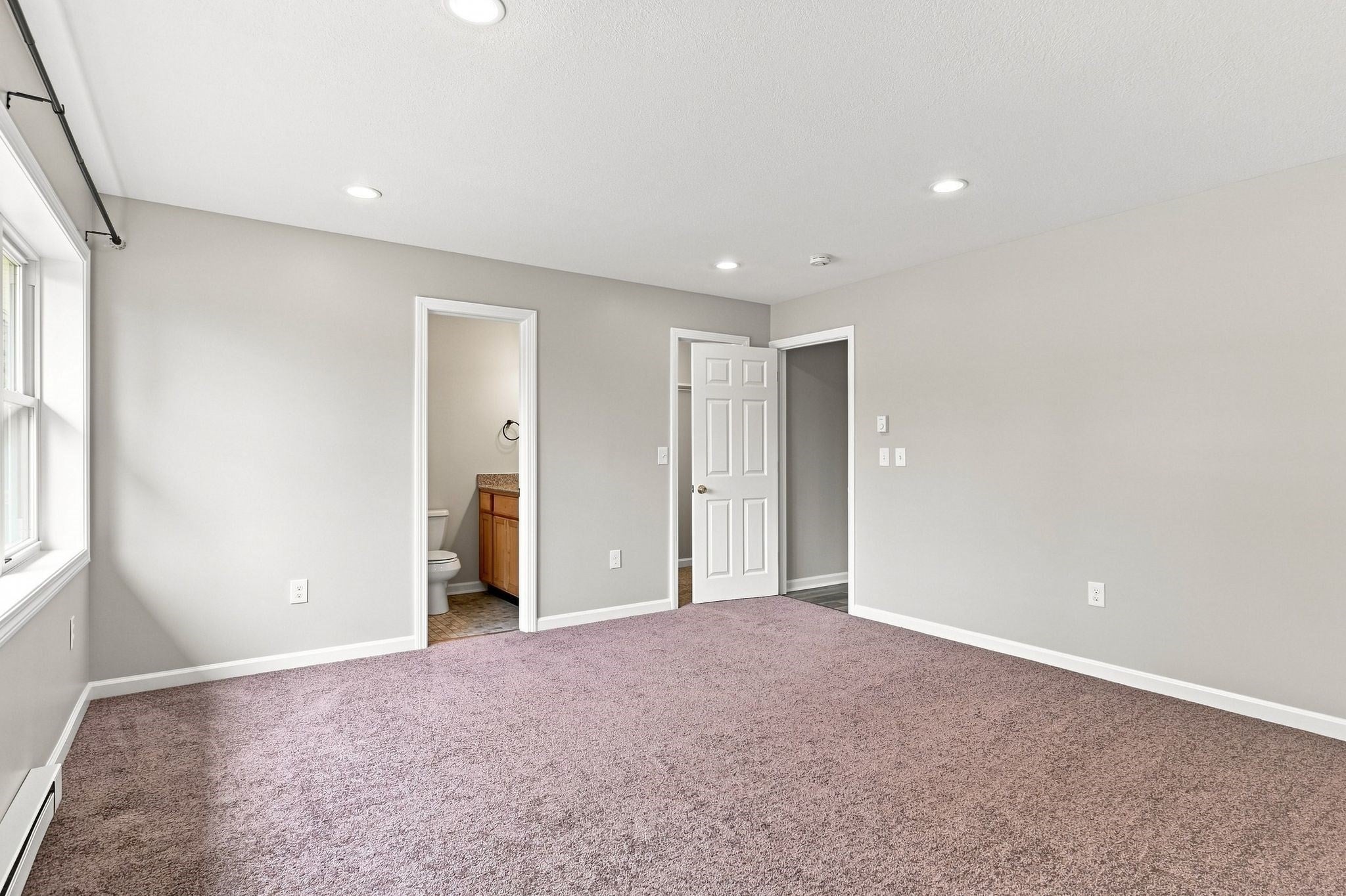 192 Empire St, Chicopee, MA Photo #29
