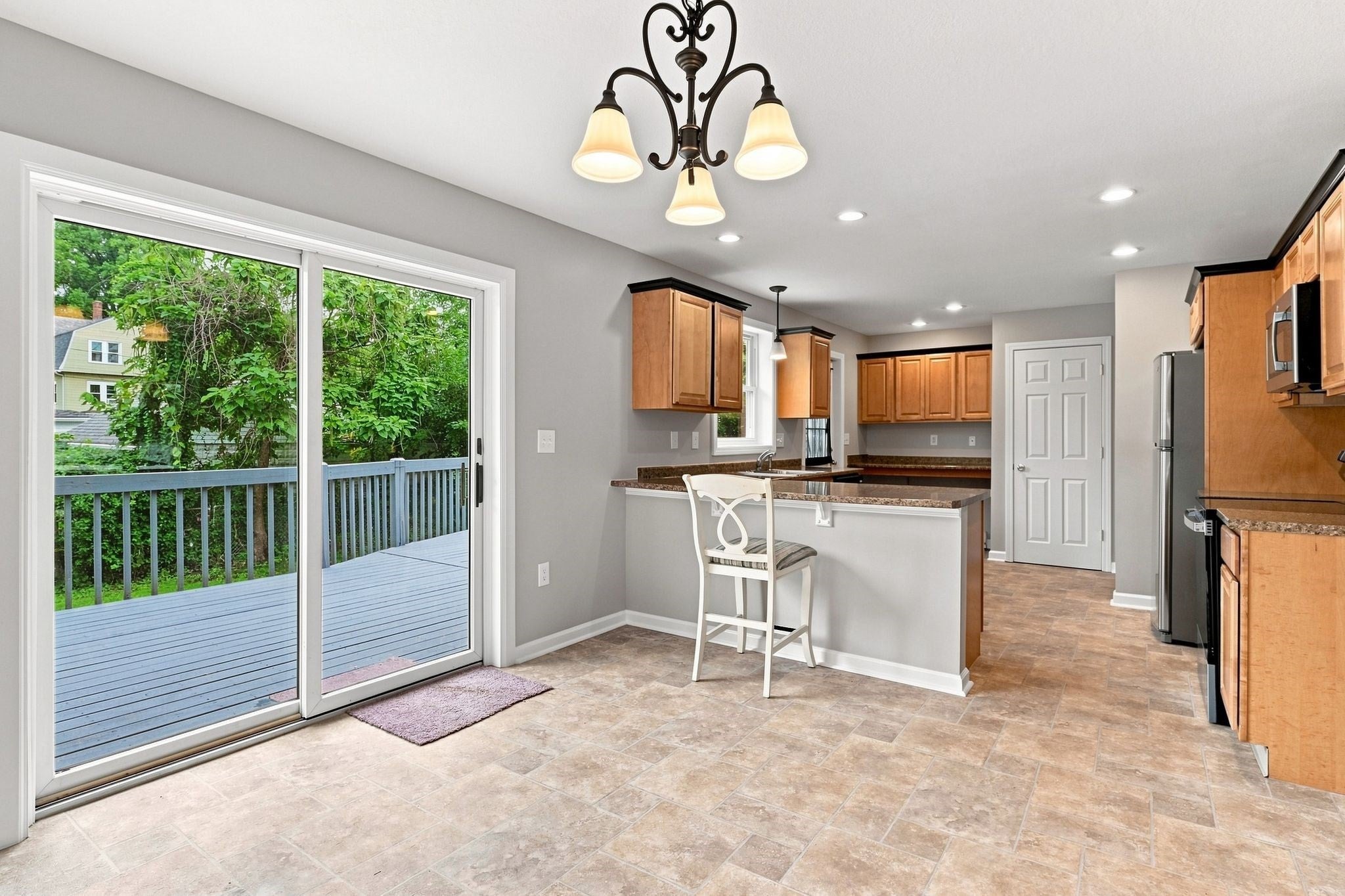192 Empire St, Chicopee, MA Photo #14