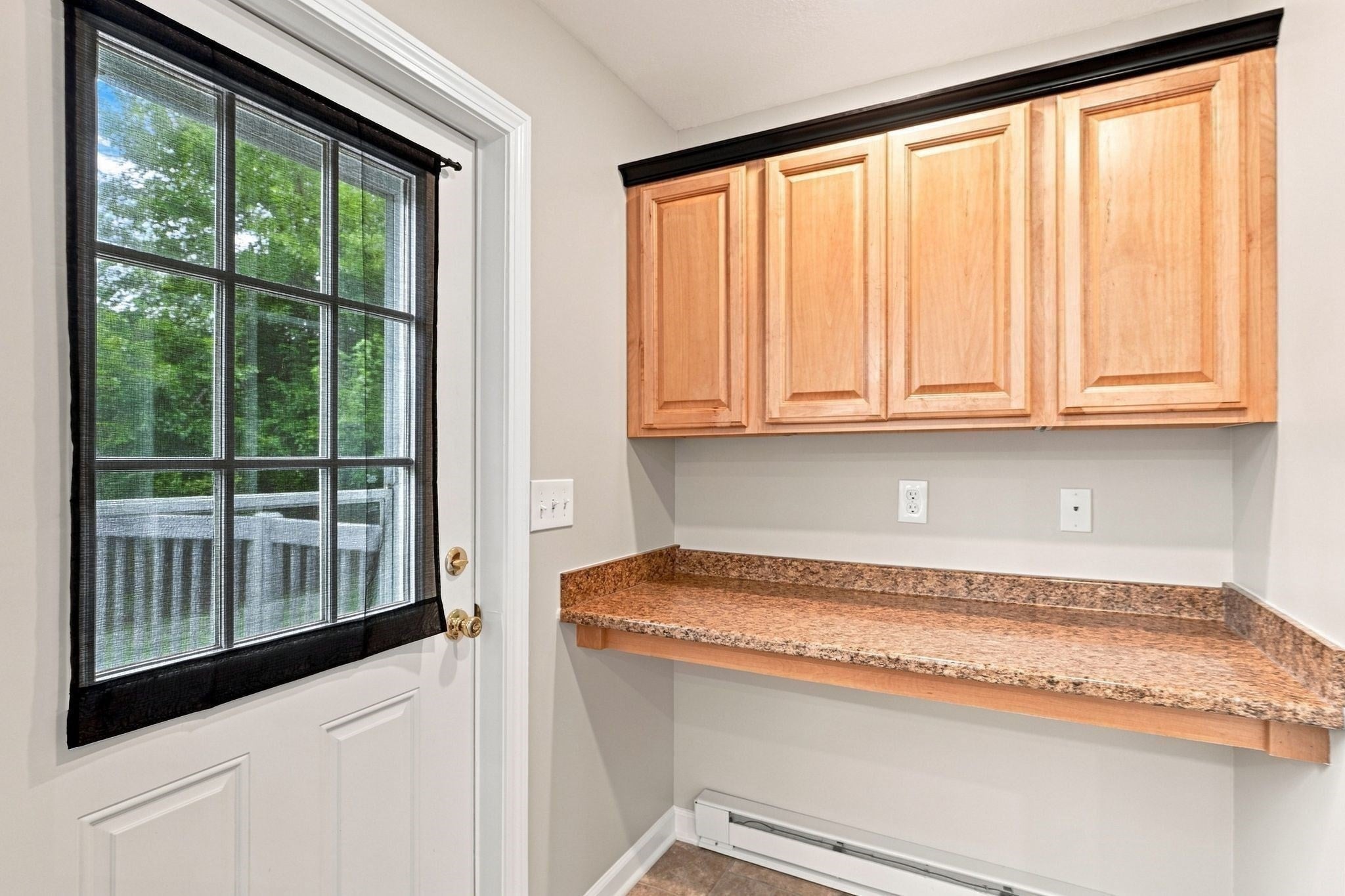192 Empire St, Chicopee, MA Photo #14
