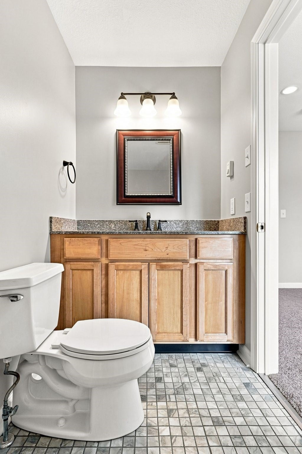 192 Empire St, Chicopee, MA Photo #33