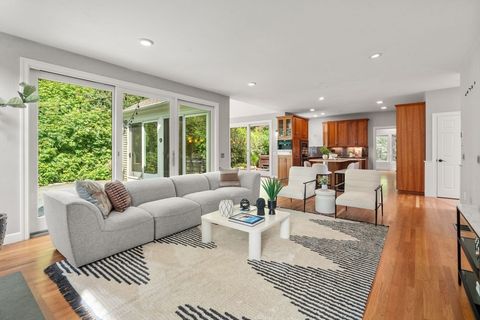28 York Road Wayland MA 01778
