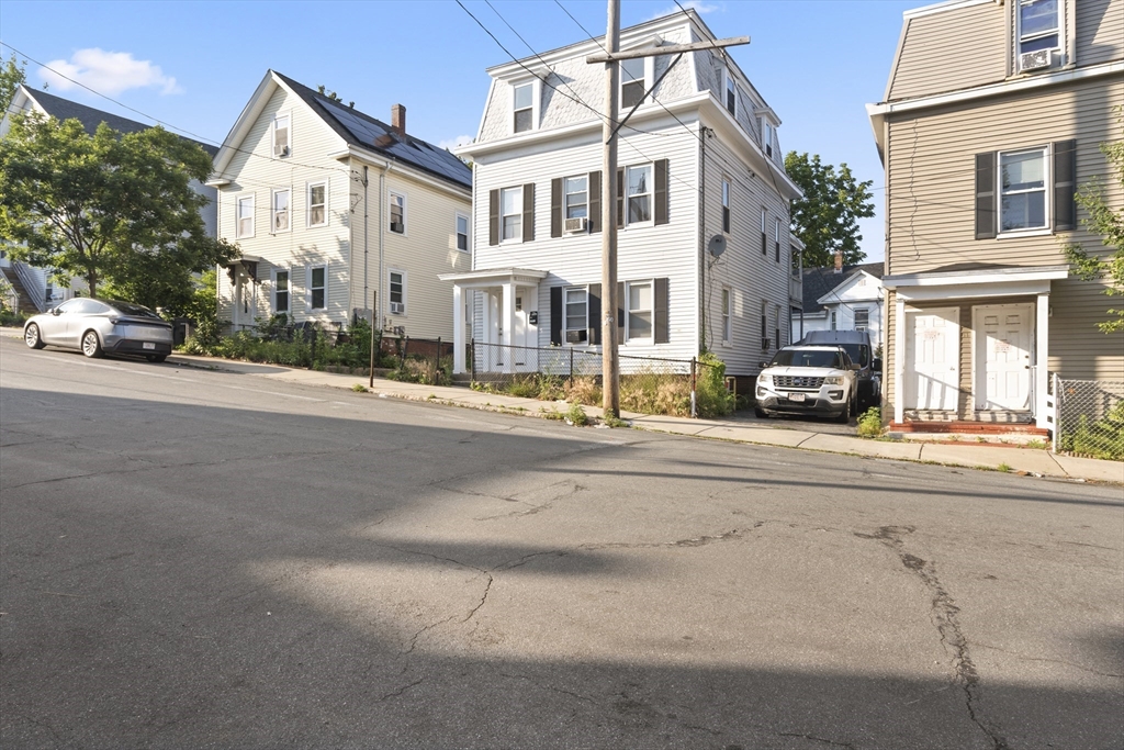 13-1/2 Grove St