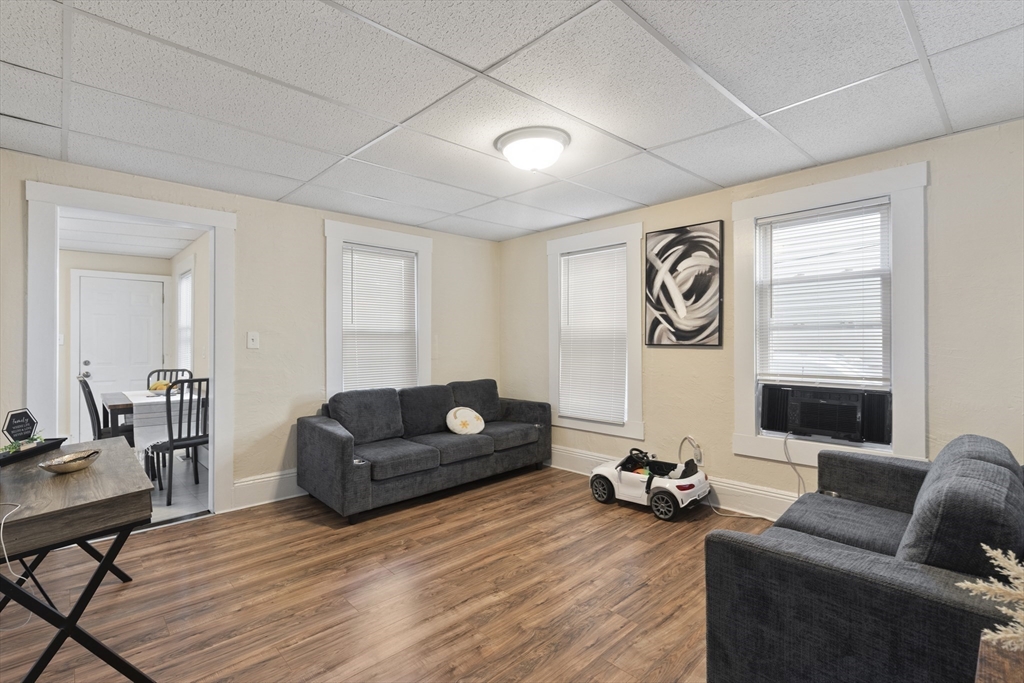 13-1/2 Grove St