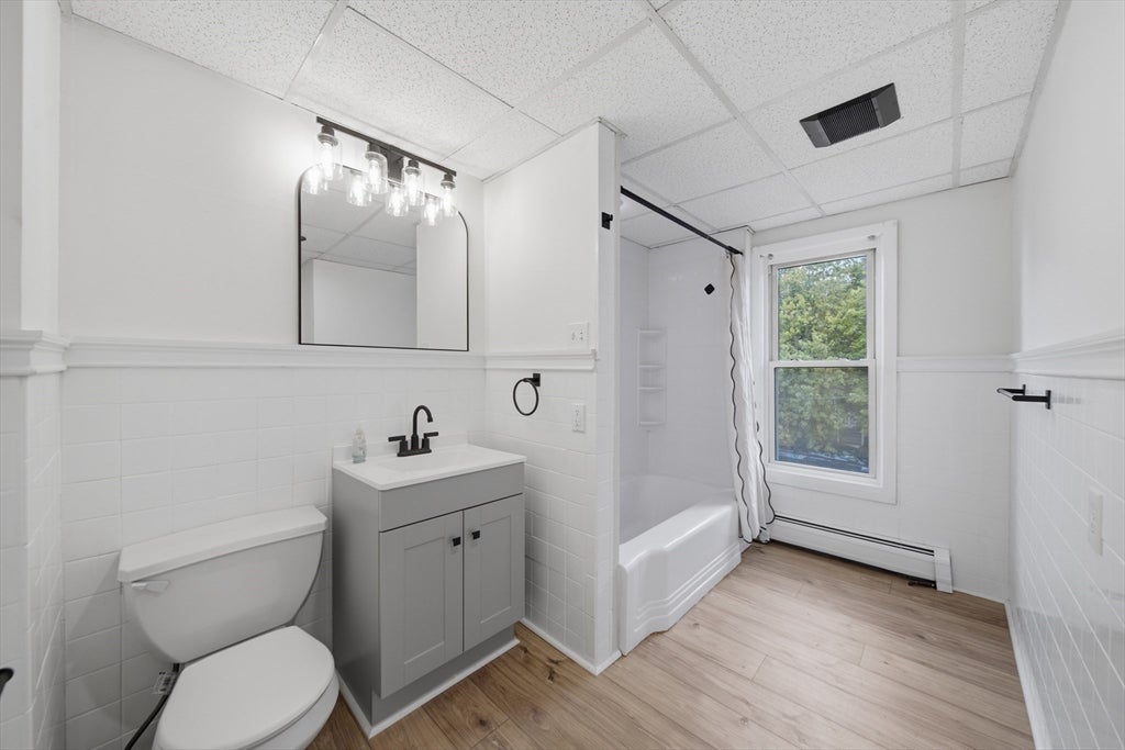 26 Washington Ave, Holyoke, MA, 26 Washington Ave, Holyoke, MA Photo #7