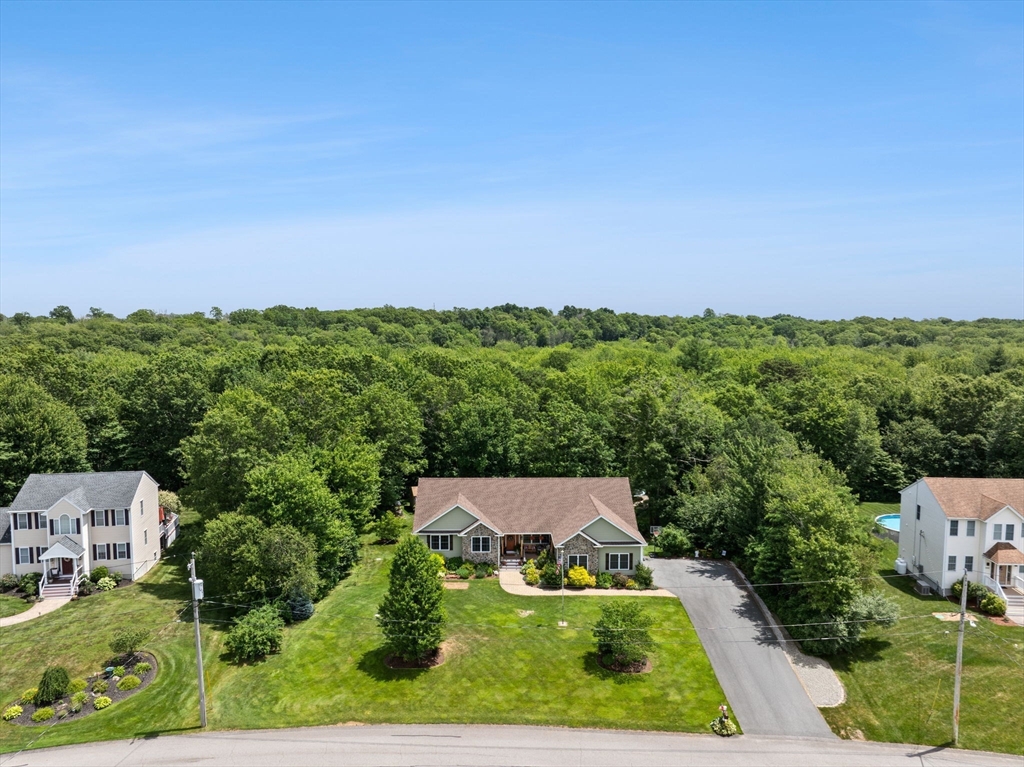 92 Buckingham Dr