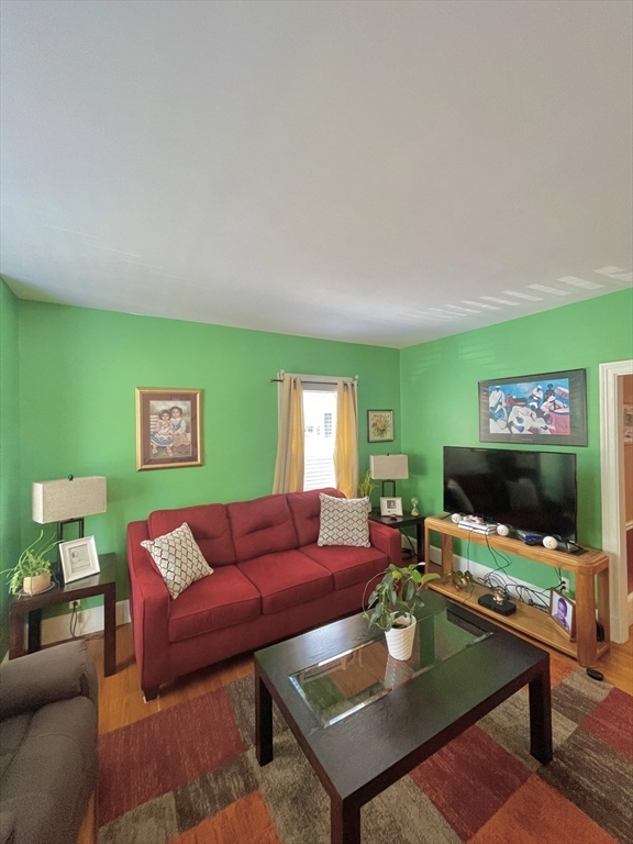 27 Springvale Ave