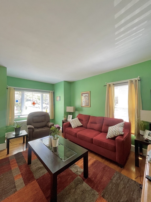 27 Springvale Ave