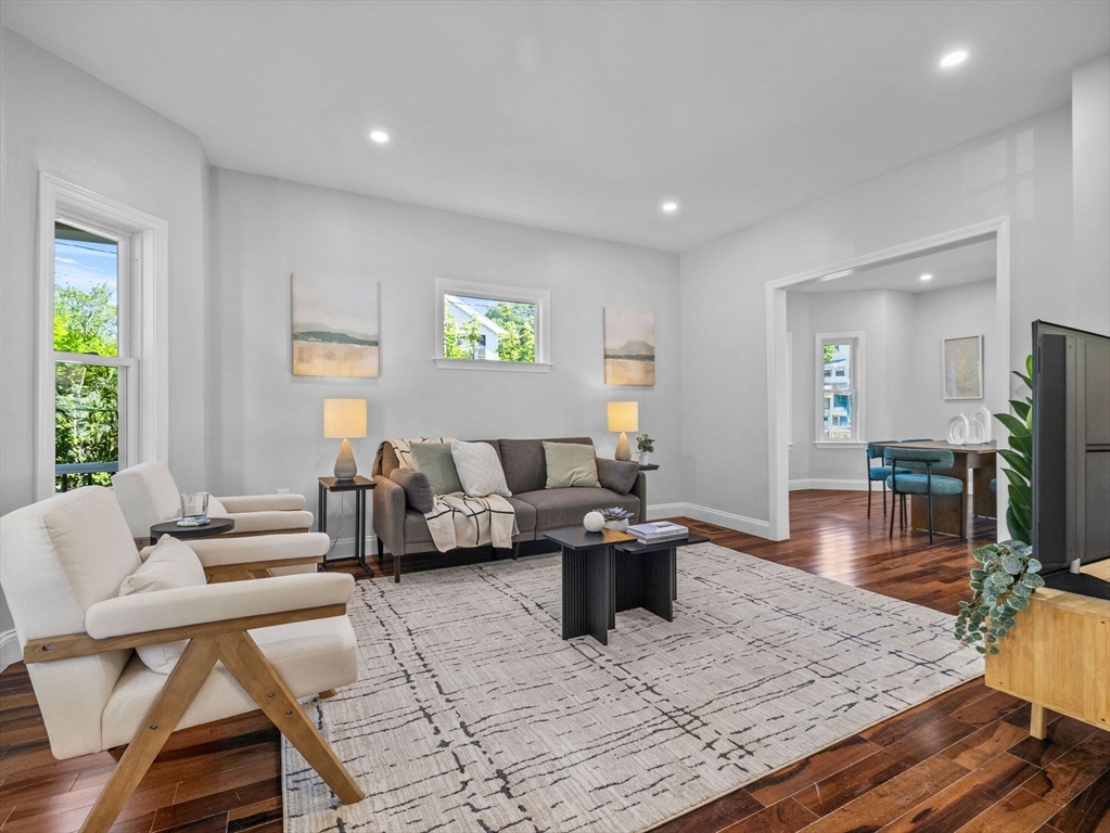 Medford, Massachusetts 02155, United States, 3 Bedrooms Bedrooms, ,2 BathroomsBathrooms,Residential,Active,166247