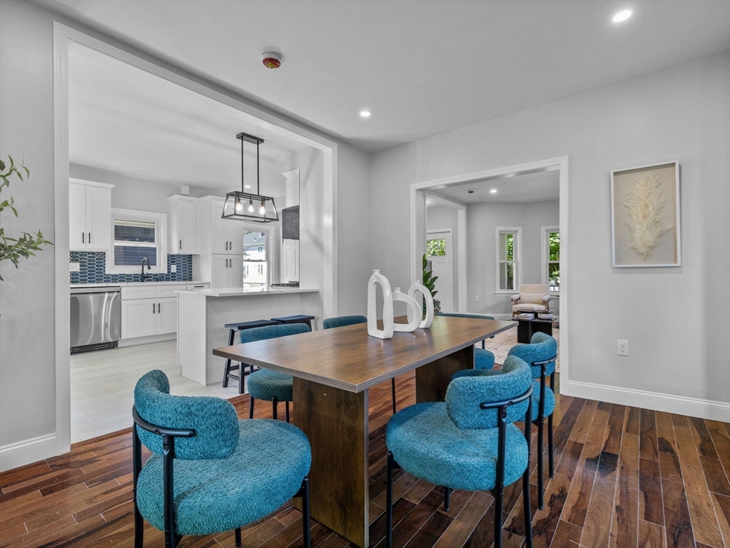 Medford, Massachusetts 02155, United States, 3 Bedrooms Bedrooms, ,2 BathroomsBathrooms,Residential,Active,166247