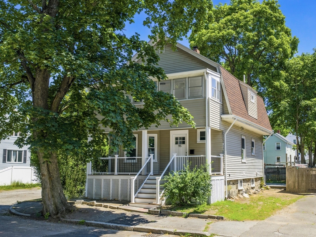 Medford, Massachusetts 02155, United States, 3 Bedrooms Bedrooms, ,2 BathroomsBathrooms,Residential,Active,166247