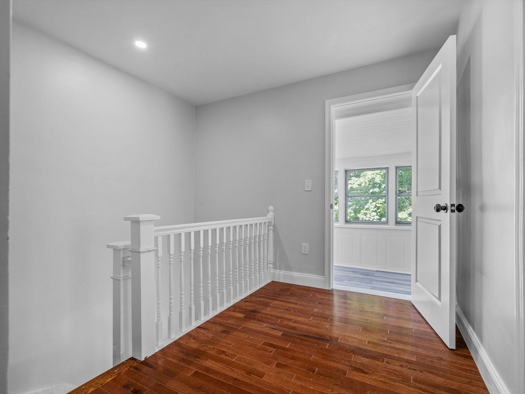 Medford, Massachusetts 02155, United States, 3 Bedrooms Bedrooms, ,2 BathroomsBathrooms,Residential,Active,166247