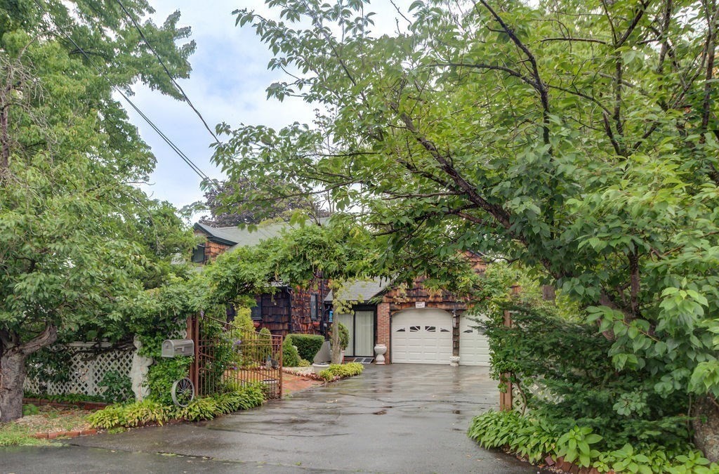 64 Durso Avenue