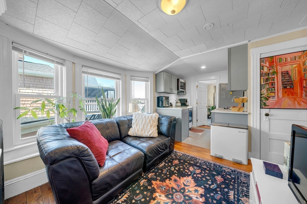 67 Bonair St