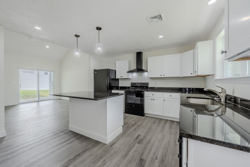 109 Navy Yard Rd, Dracut, MA, 109 Navy Yard Rd, Dracut, MA Photo #4