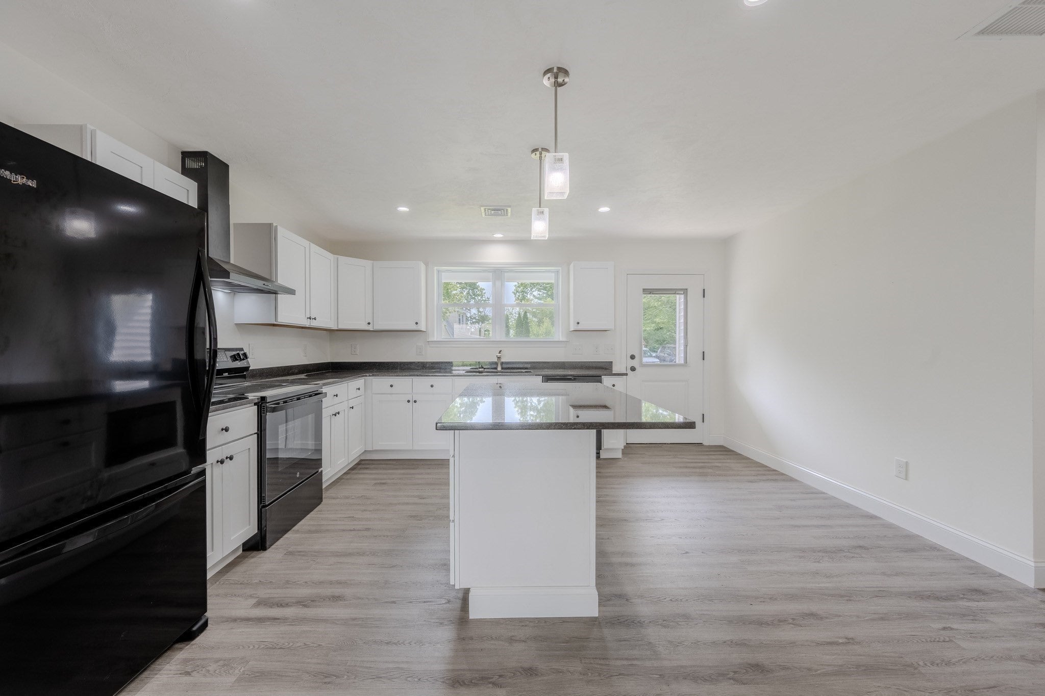 109 Navy Yard Rd