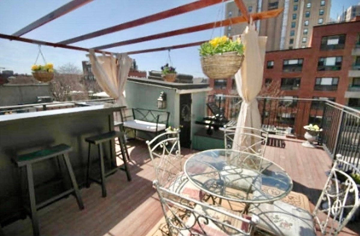 22 Shawmut St