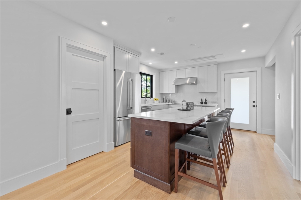16 Curtis Street 2