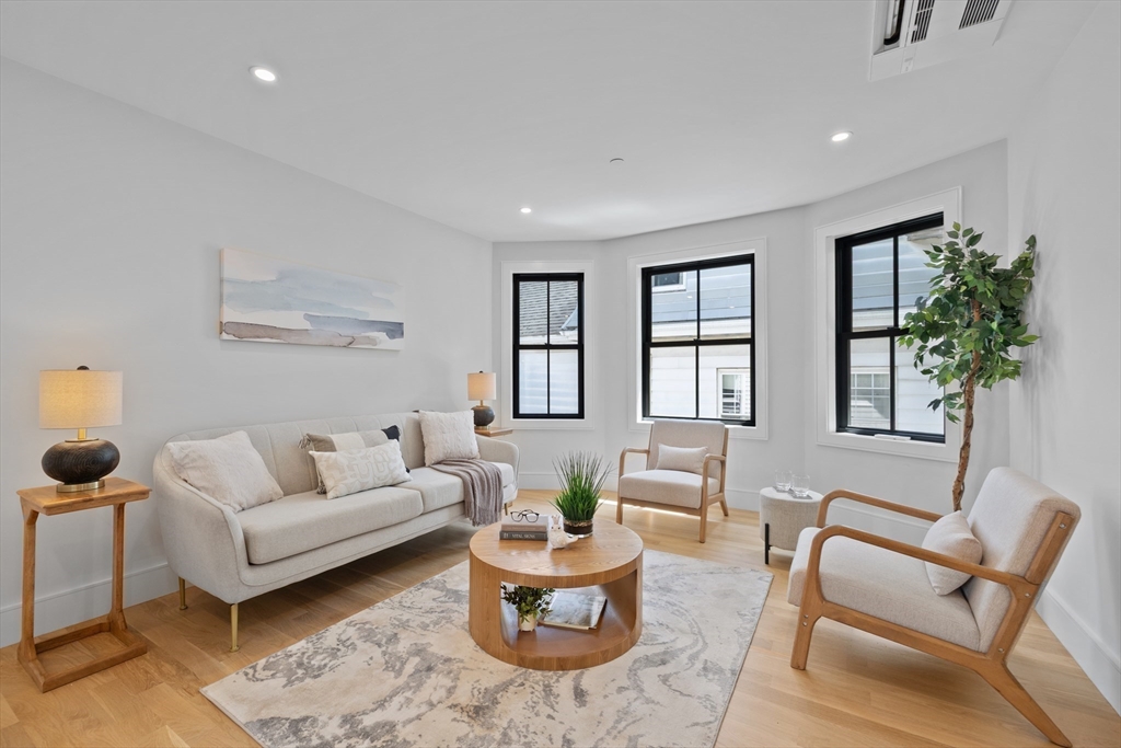 16 Curtis Street 2